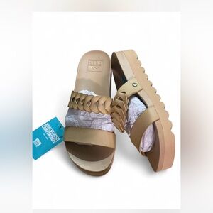 REEF Women's Cushion Vista Hi Twist Sandal. NWT